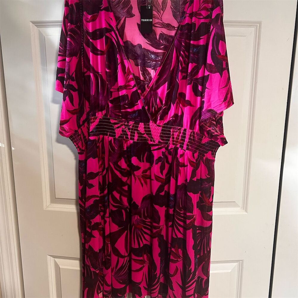 Torrid Plus Size 4 Pink Tropical Print Mesh Dress Knee Length